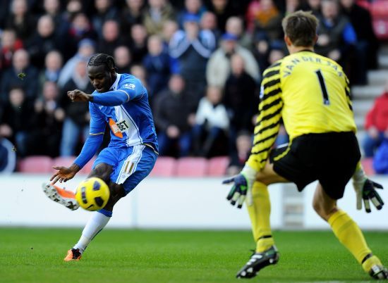  卡尔斯鲁厄年轻门将神勇发挥力保城门不失